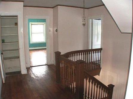 4th image of 255 Weston St #255
