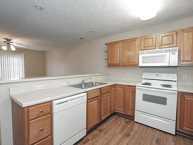 Lexington Ridge Apartments — Photo 29