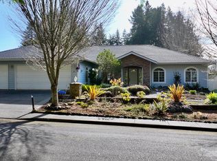 925 Brooke Ln, Brookings, OR 97415