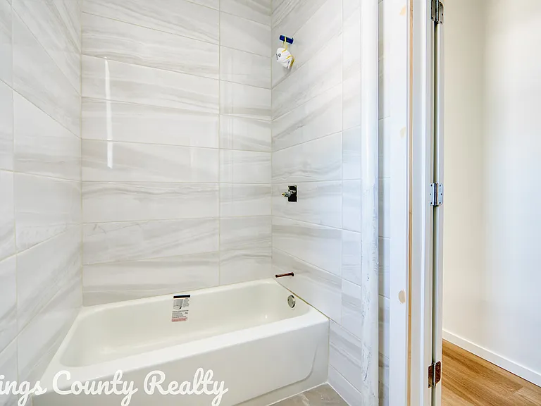 94 Harrison Pl #2R — Photo 7