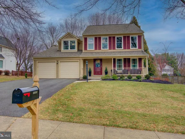 17372 Hilltop Dr, Purcellville, VA 20132