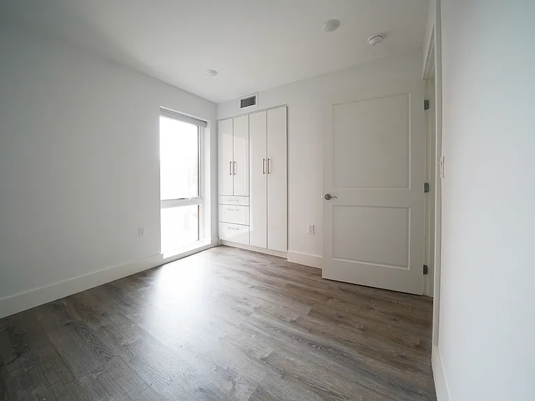 69-05 Ditmars Blvd #3E — Photo 5