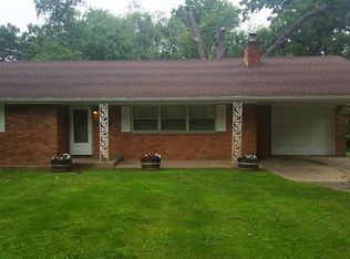 1075 S Lincoln Ave, Montgomery, IL 60538
