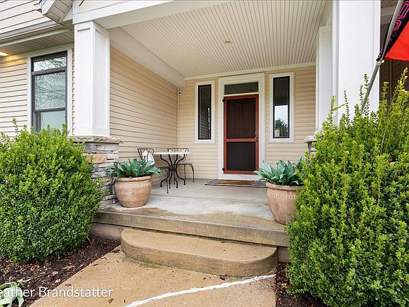 5th image of 457 Village Springs Dr SE