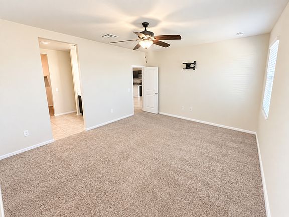 4th image of 1718 W Cameron Blvd