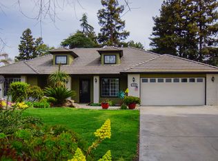 1822 S Peppertree St, Visalia, CA 93277