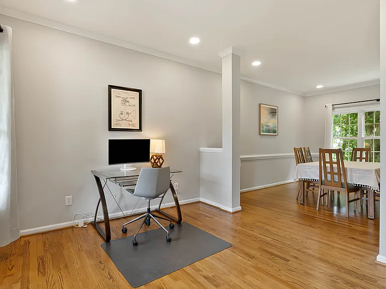 216 Echo Hills Ct — Photo 12