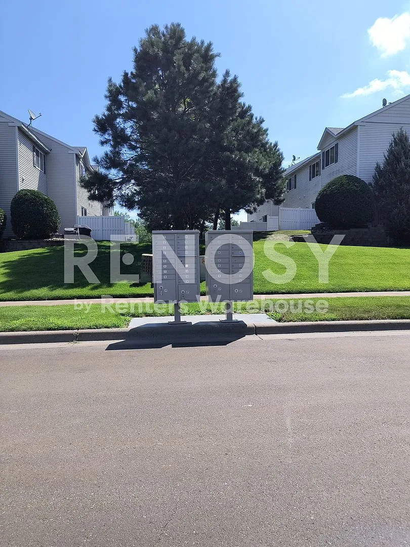 2BD/2BA Townhome in Ramsey Available Now! — Photo 3