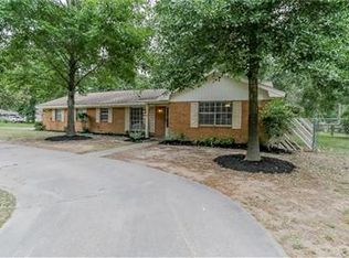 2104 N Thompson St, Conroe, TX 77301