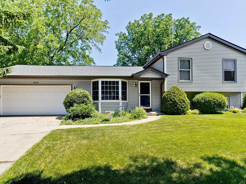 1st image of 5204 W Dartmoor Dr