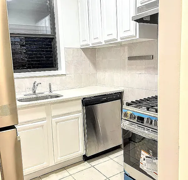173 3rd Ave #5C — Photo 11