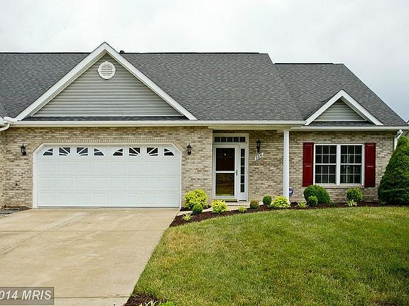 3rd image of 304 Lynn Dr