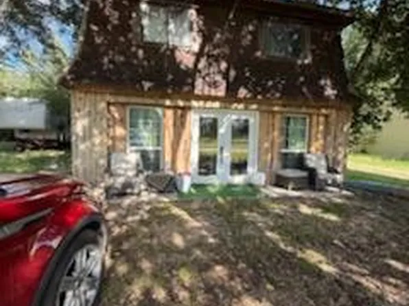 410 Legion Dr, Blackwell, OK 74631