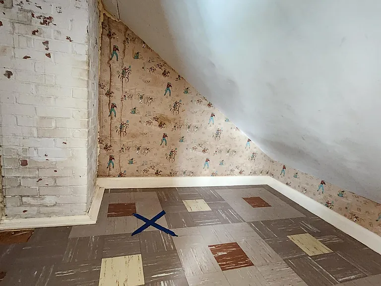 281 Wilson St — Photo 17