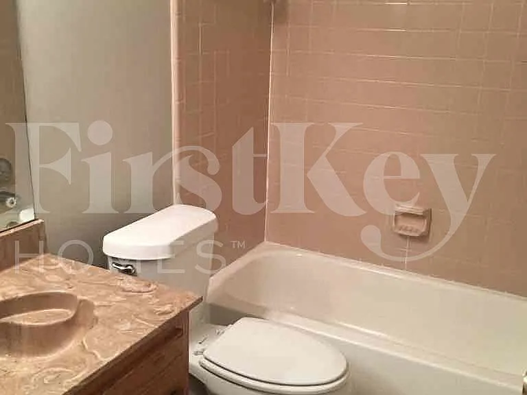 6410 Fawn Hollow Cir N — Photo 7