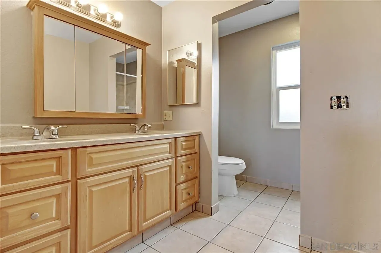 1 bed, 1.0 bath, 400 sqft, $2,000 — Photo 4