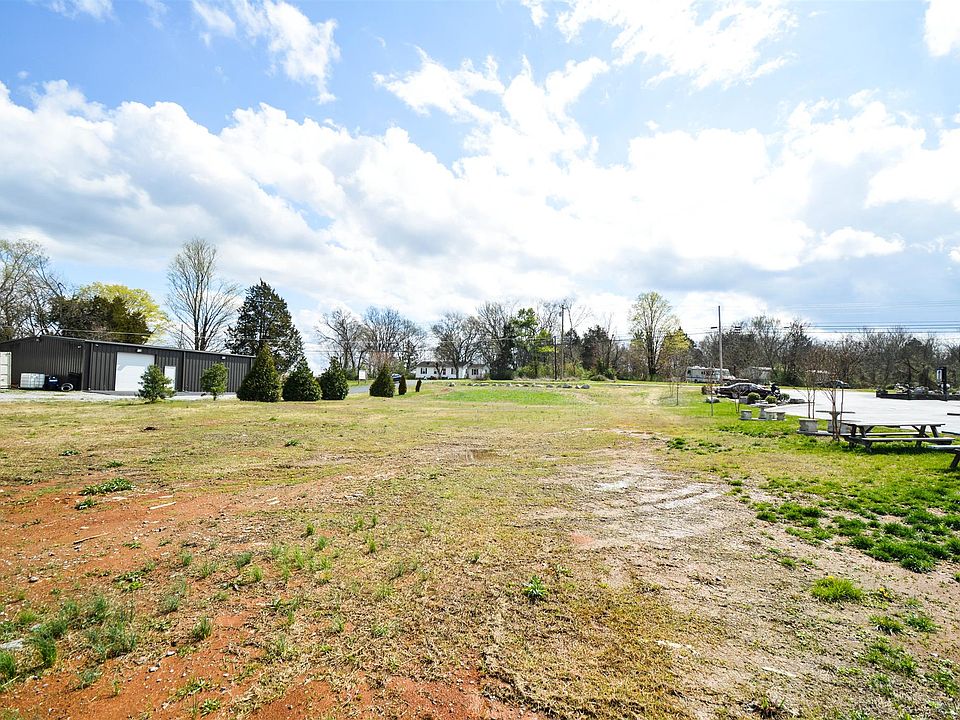 2nd image of 2 Franklin Rd