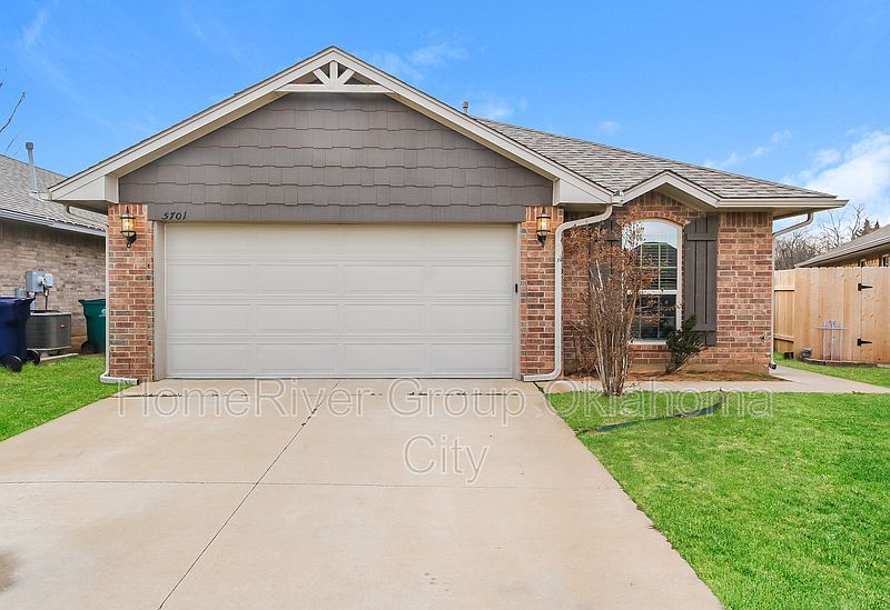 1st image of 5701 Clearwater Dr
