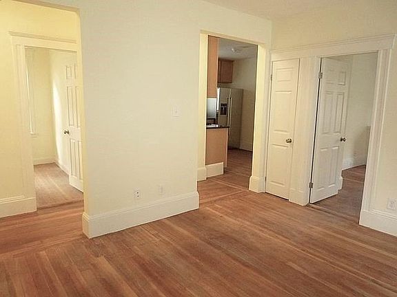 5th image of 58 Conwell Ave #1