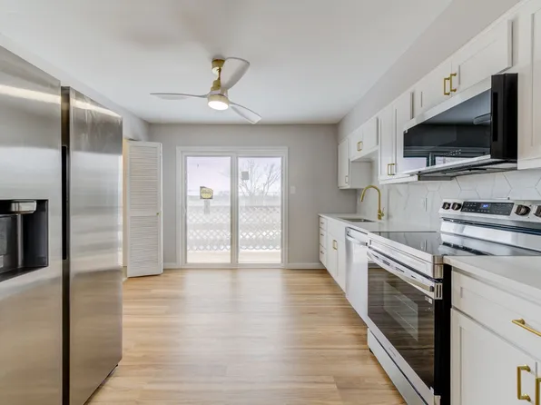 Pet Friendly Renovated Two Bedroom, 2365 Ridgecrest Dr, Arnold, MO 63010