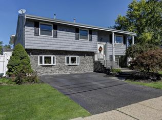 319 Cindy St, Old Bridge, NJ 08857