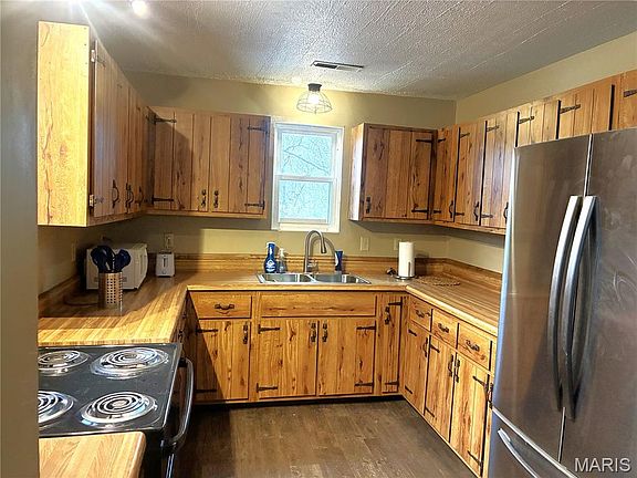 4th image of 1626 Wayne St #550
