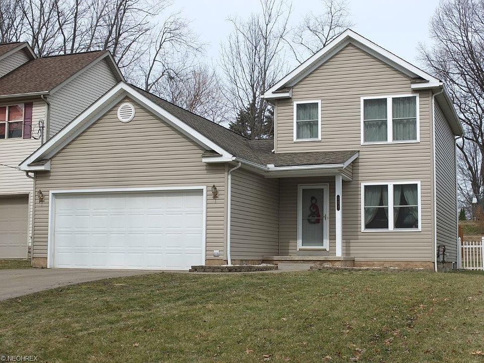 1st image of 153 Evergreen St
