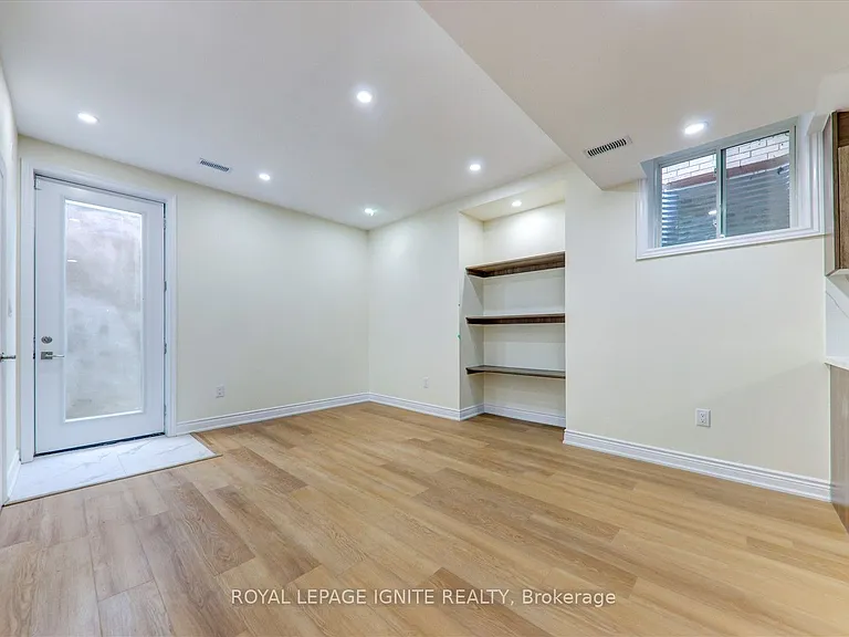 17 Winthrop Cres #BASEMENT — Photo 5
