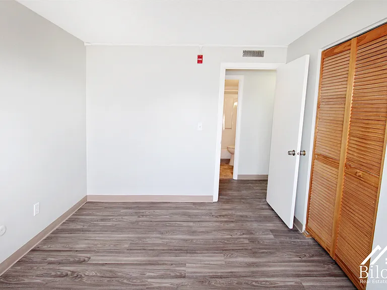 Prospect Street Apartments — Photo 102