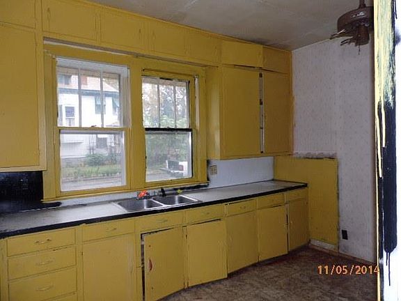 3rd image of 229 Elizabeth Ave
