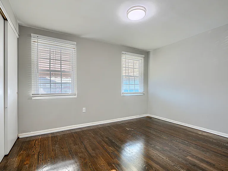 7842 Saint Boniface Ln — Photo 9