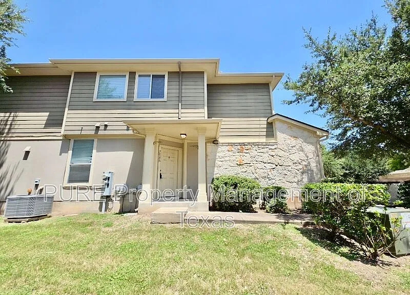 3 bed, 2.5 bath, 1296 sqft, $1,650 — Photo 2