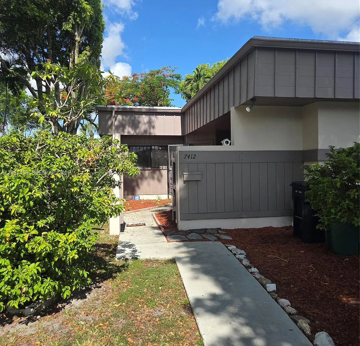 Creekside Villas Sec Two — Photo 4