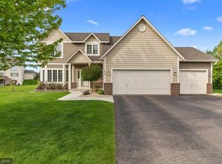 6940 Prairie Ct S, Cottage Grove, MN 55016