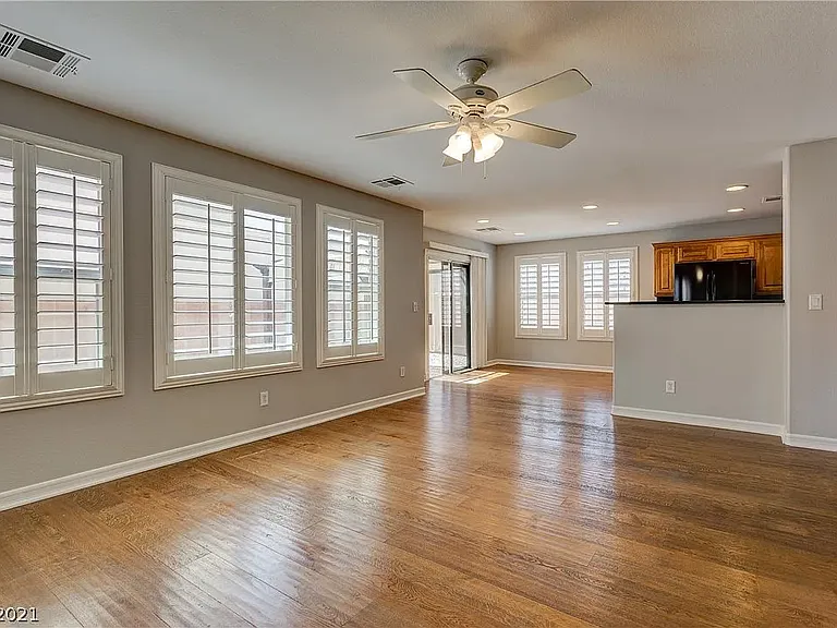 2677 Begonia Valley Ave — Photo 18