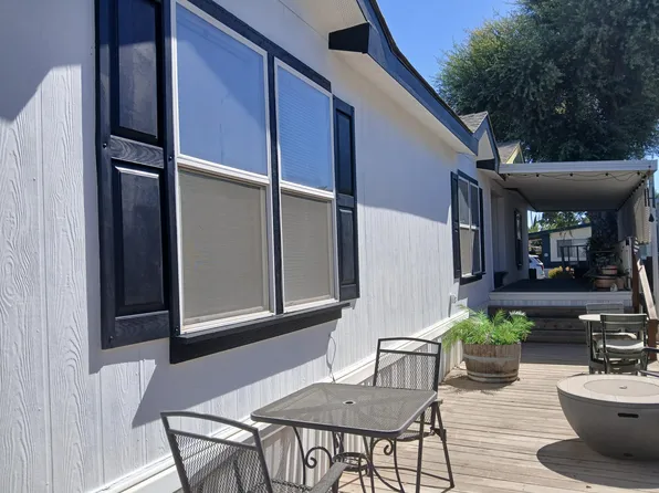 2400 W Midvalley Avenue #Q7, Visalia, CA 93277