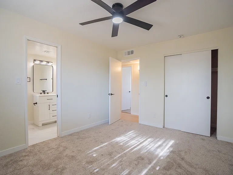3142 N 78th Dr — Photo 19