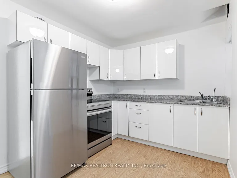 1840 Bathurst St #104 — Photo 9