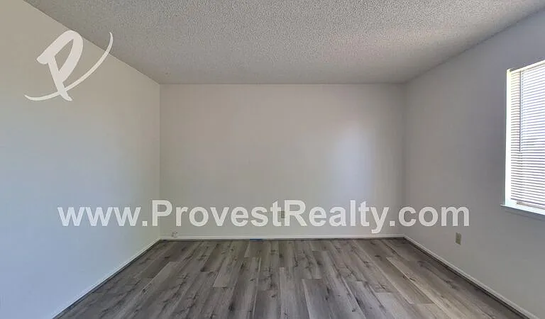 15244 Mission St — Photo 15