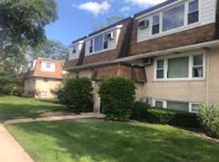 9915 W 58th St APT 5, Countryside, IL 60525