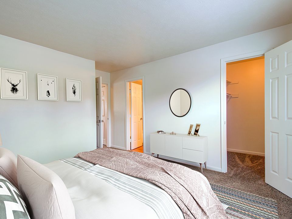 Spacious Bedroom