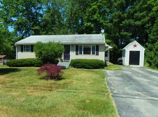 124 Ridgefield Dr, Milford, NH 03055