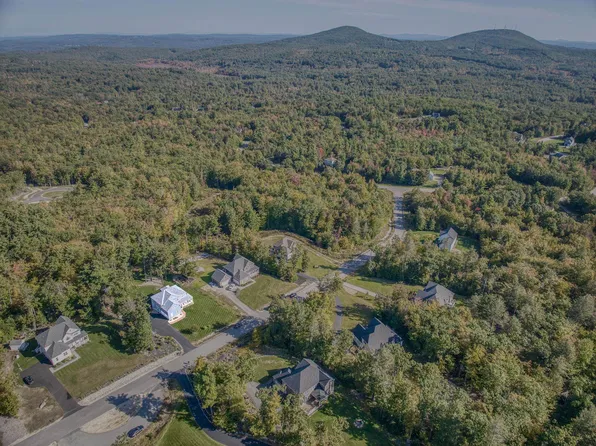 26 LORDEN Road, New Boston, NH 03070