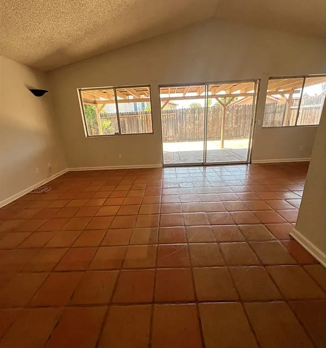 Tonikan Dr, Moreno Valley — Photo 3