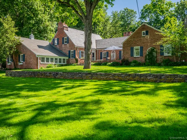 66 Foxcroft Road, West Hartford, CT 06119