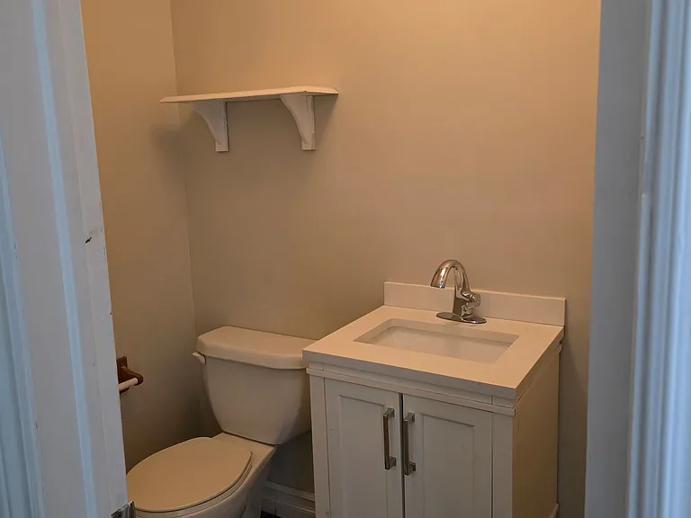 100 Fenerty Ct #2 — Photo 3