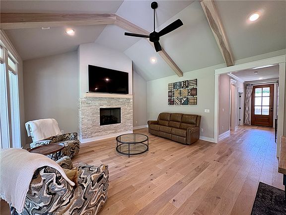 5th image of 4 Hobkirk Dr