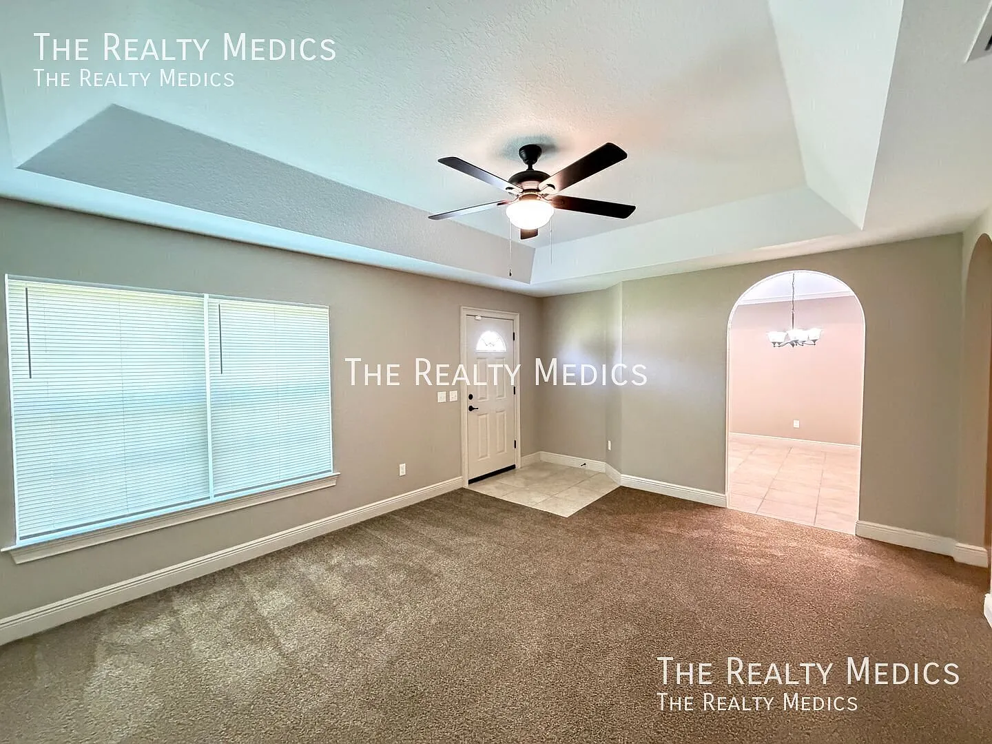Gorgeous,3 Bedroom, 2 Bathroom Home in Ocala!! — Photo 3
