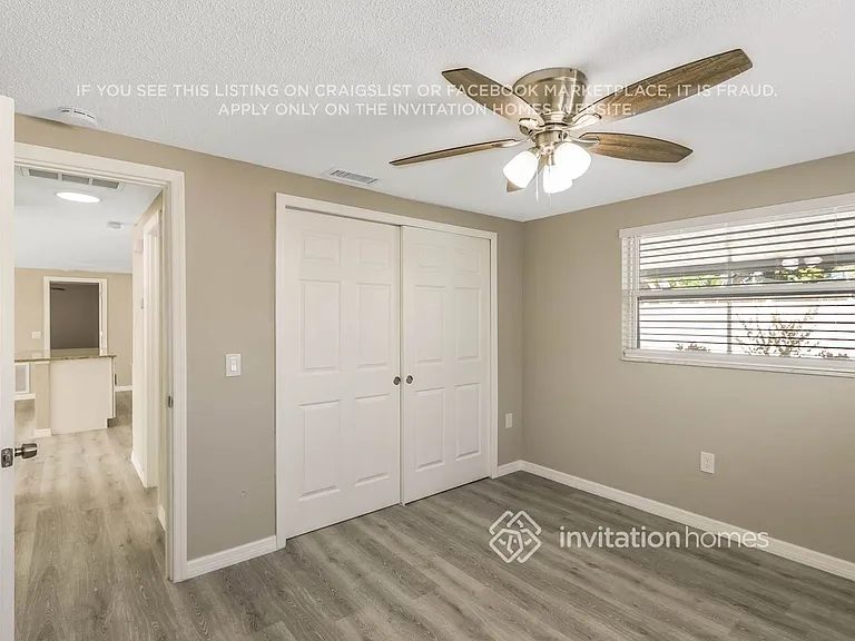 10821 Manchester Rd — Photo 15