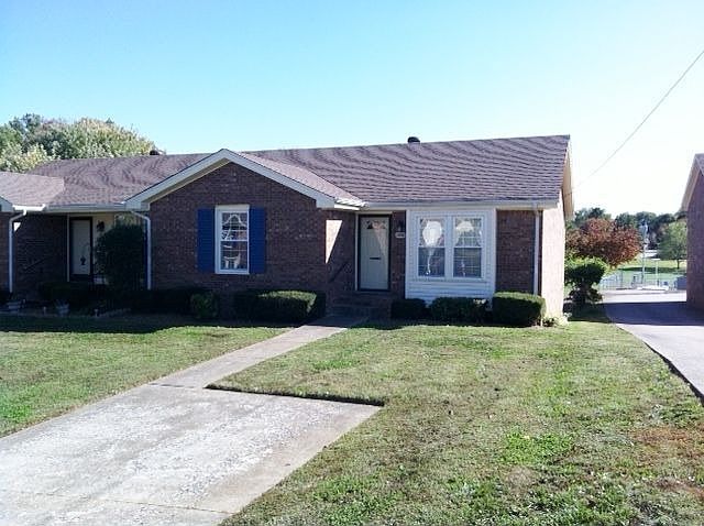 2nd image of 3060 Woody Ln